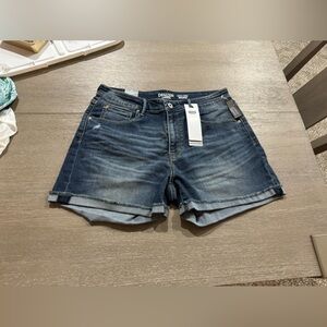 Women’s Levi’s high-rise shorts. Size 10. New with tags